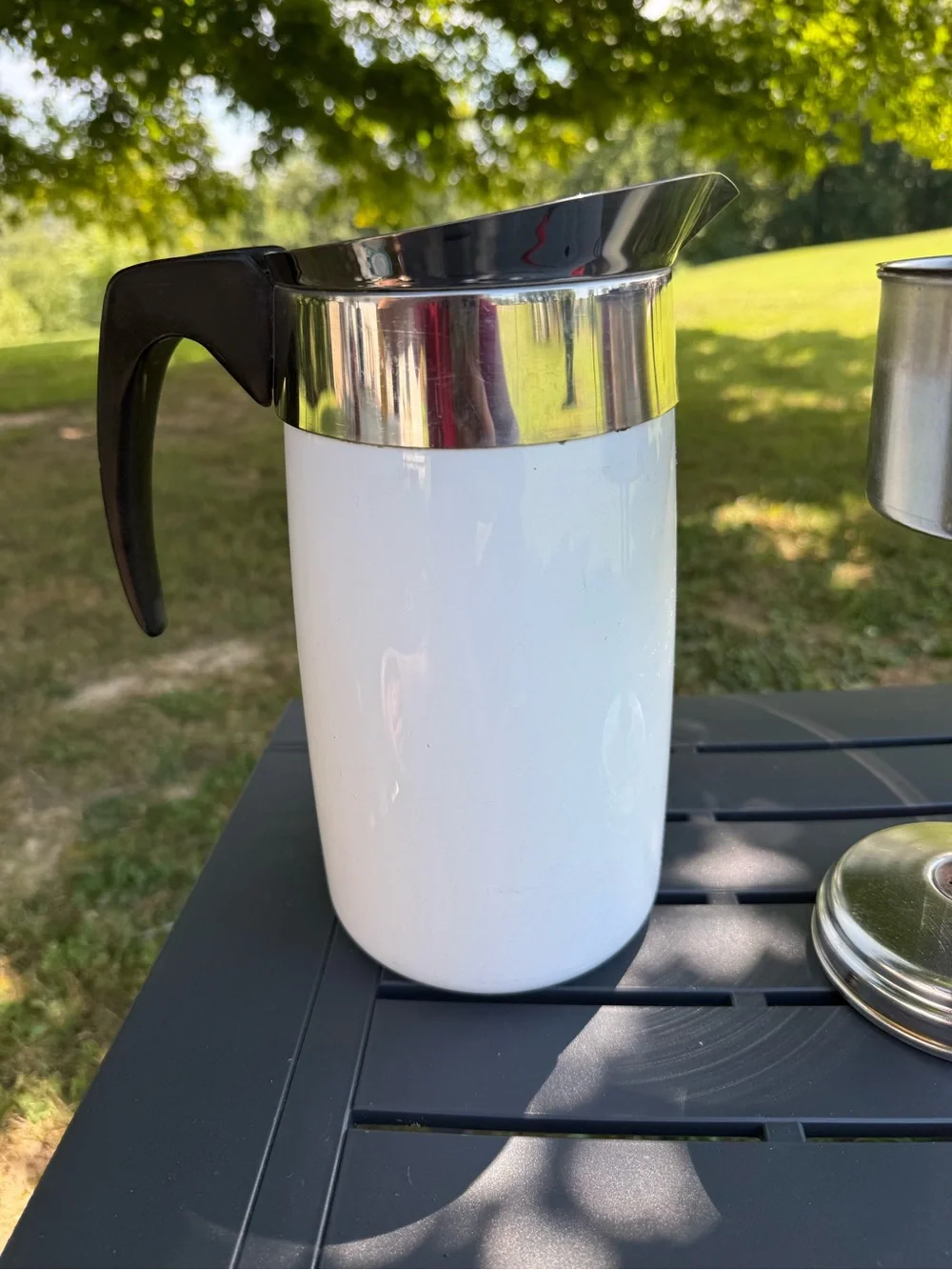 Vintage corningware frost white electric percolator